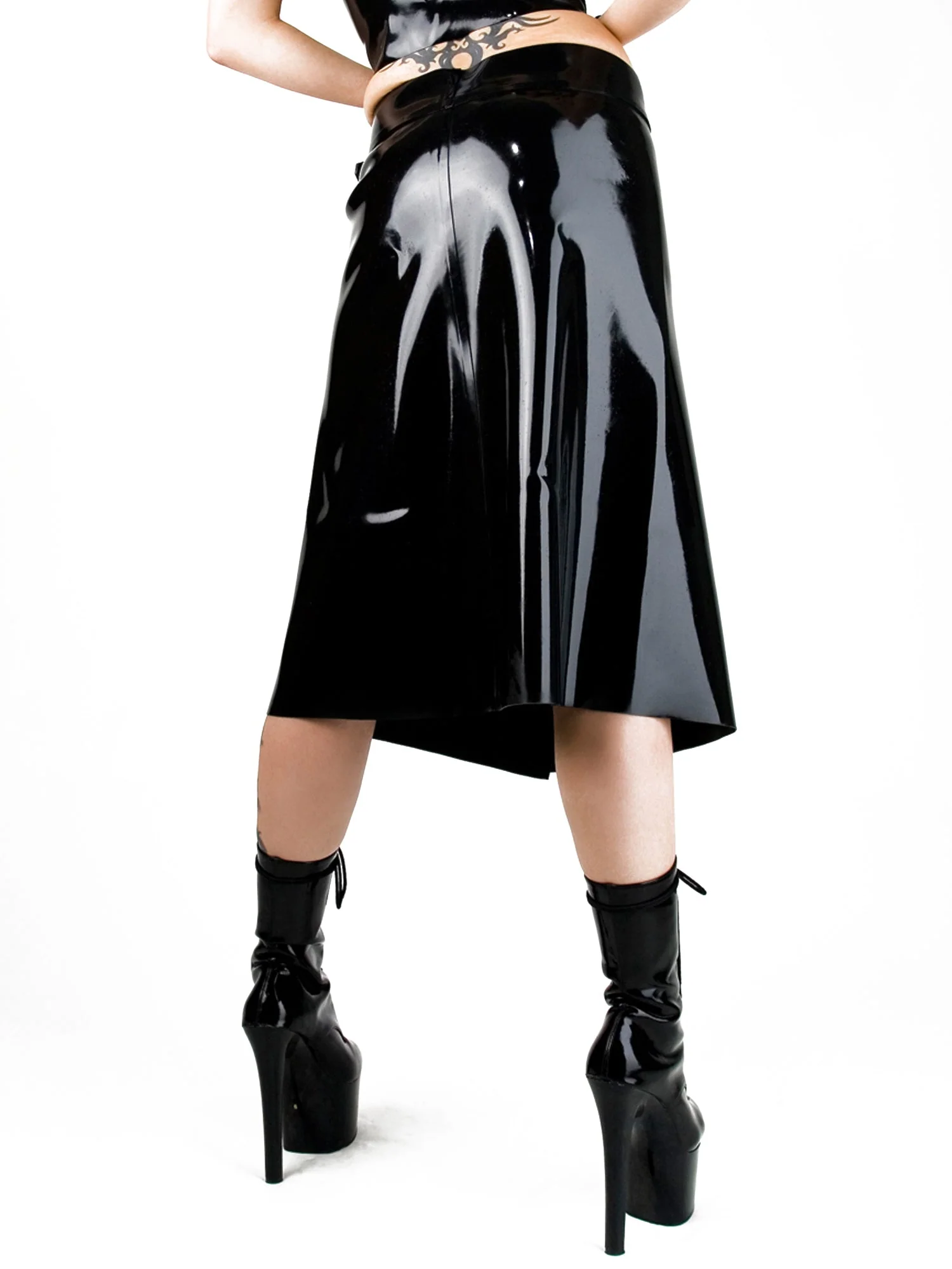 Latex/Rubber Black Kilt - Image 5
